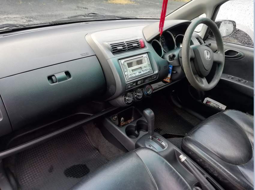 Honda Jazz 2004 - 2 - Compact cars  on Aster Vender