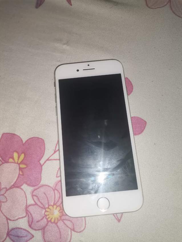 Iphone 8 - 0 - iPhones  on Aster Vender