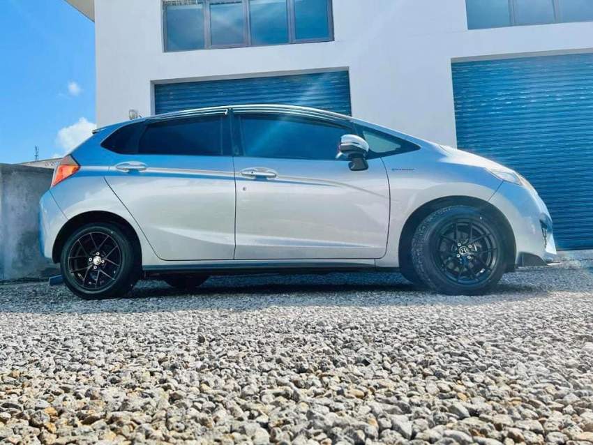 Honda Fit 2016 - 1 - Compact cars  on Aster Vender