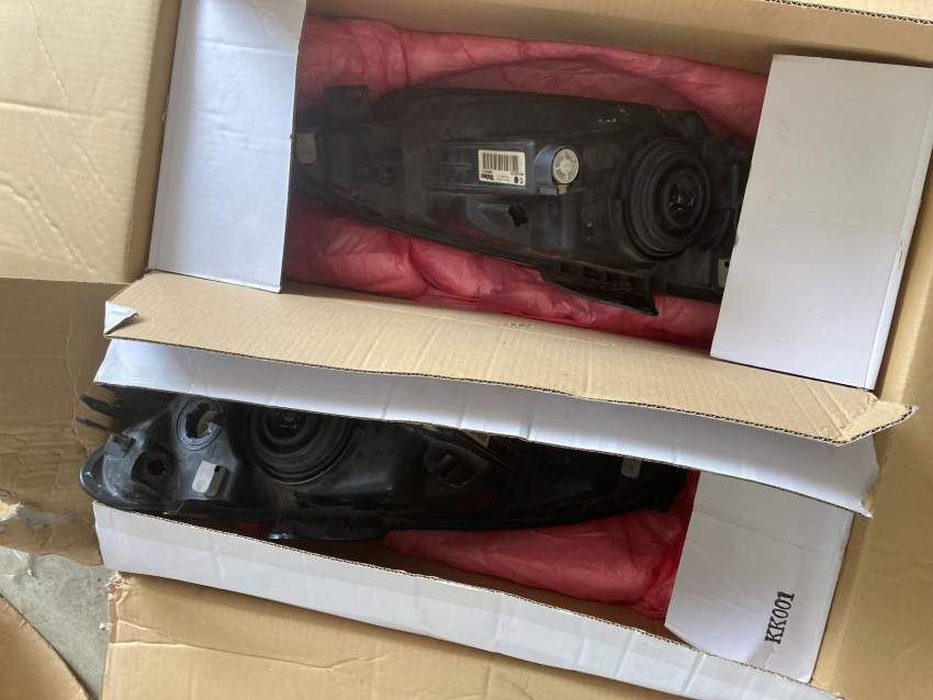 Peugeot 206 headlights - 1 - Compact cars  on Aster Vender