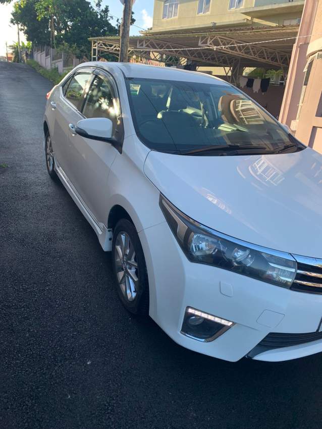 TOYOTA COROLLA - 6 - Luxury Cars  on Aster Vender