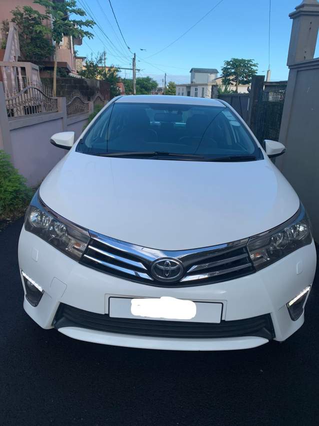 TOYOTA COROLLA - 1 - Luxury Cars  on Aster Vender