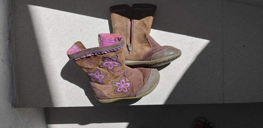 Kids boots - 0 - Kids Stuff  on Aster Vender
