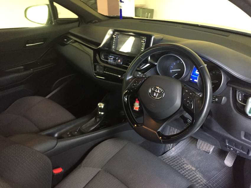 Toyota C-HR 1.2 Deluxe Turbo - 2 - SUV Cars  on Aster Vender