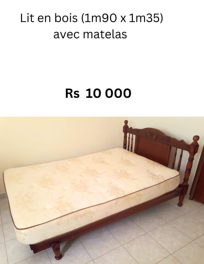 GRAND LIT EN BOIS AVEC MATELAS ORTHOPÉDIQUE on Aster Vender