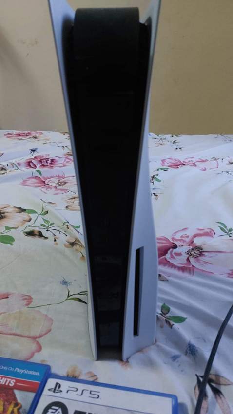 Ps5 games and console on Aster Vender