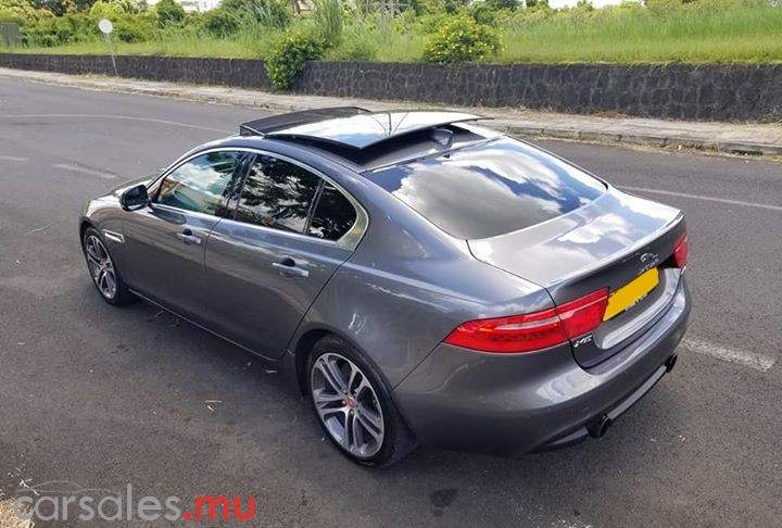 2017 Jaguar XE 25t Portfolio - 2 - Luxury Cars  on Aster Vender