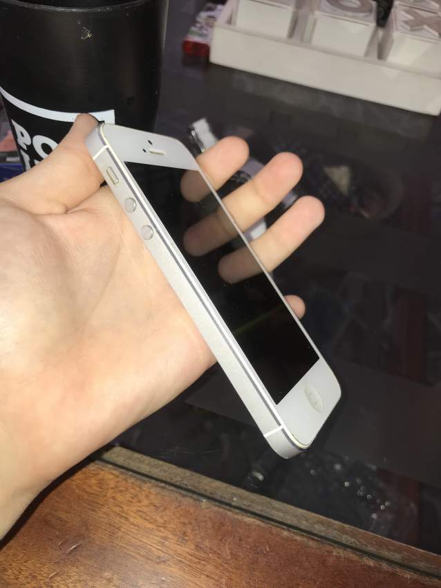 Iphone 5 à vendre  - 4 - iPhones  on Aster Vender
