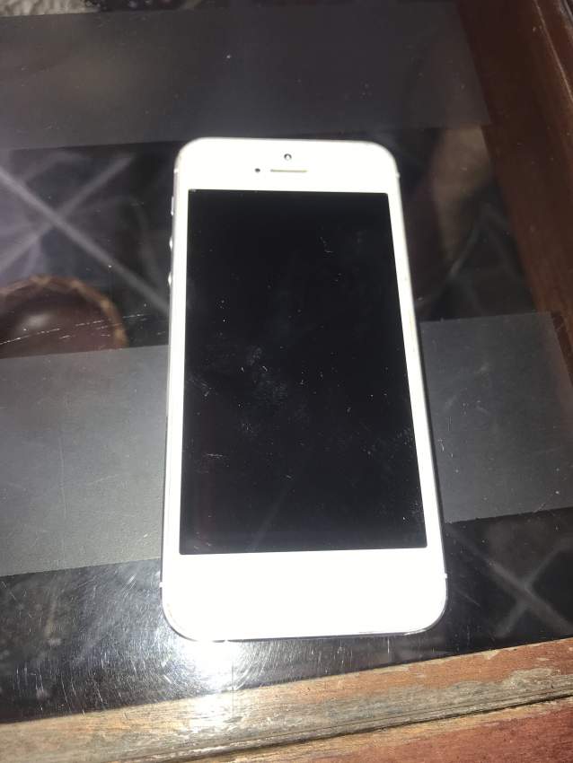 Iphone 5 à vendre  - 1 - iPhones  on Aster Vender