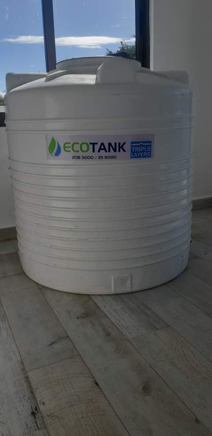 water tank 850 LT  on Aster Vender