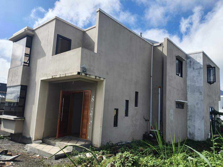 Newly built house for sale at Mare D'Albert on Aster Vender