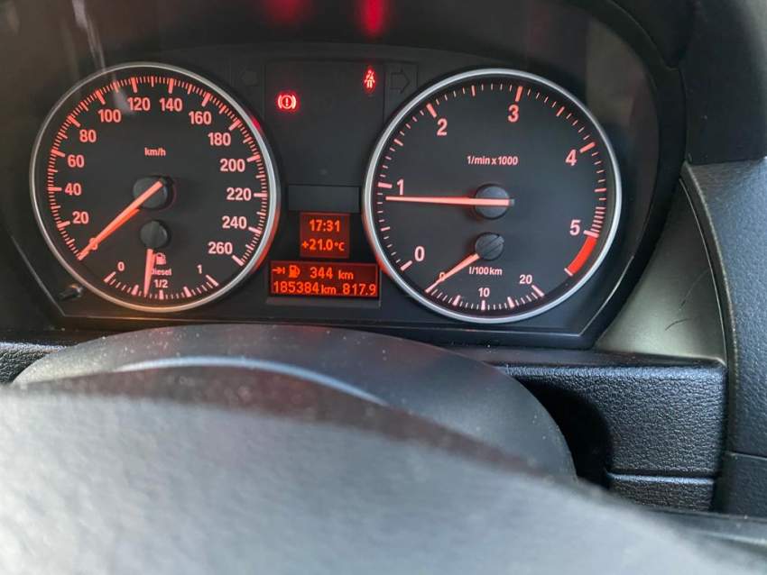 BMW x1 2010 SDrive 18 - 6 - SUV Cars  on Aster Vender