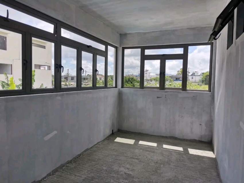 Newly Constructed on a plot of 8.5 perches - to be sell as it is - 3 - House  on Aster Vender