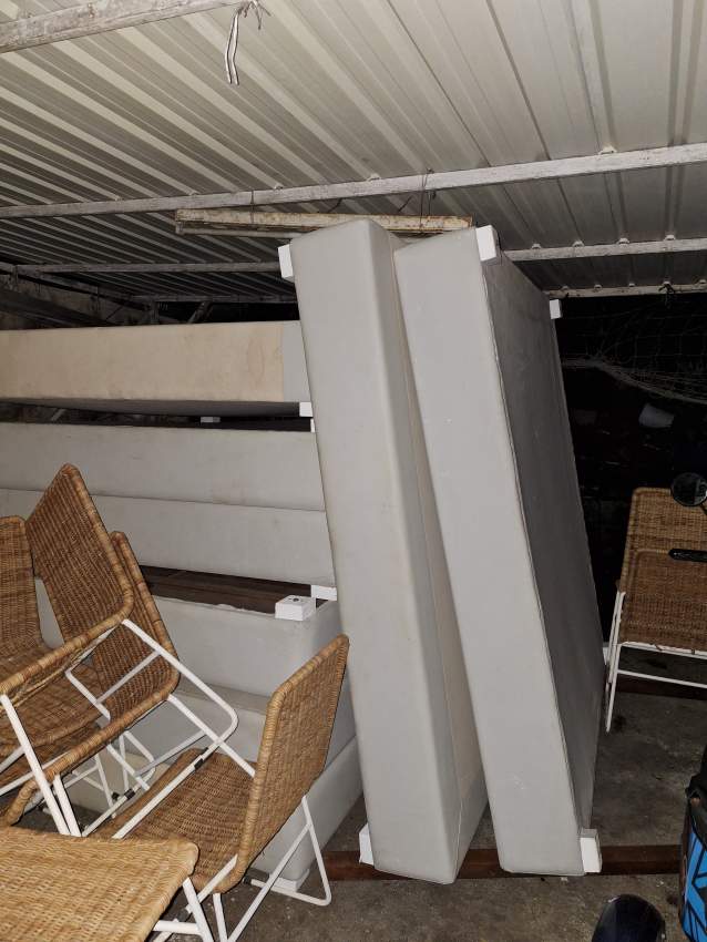 Used beds on Aster Vender