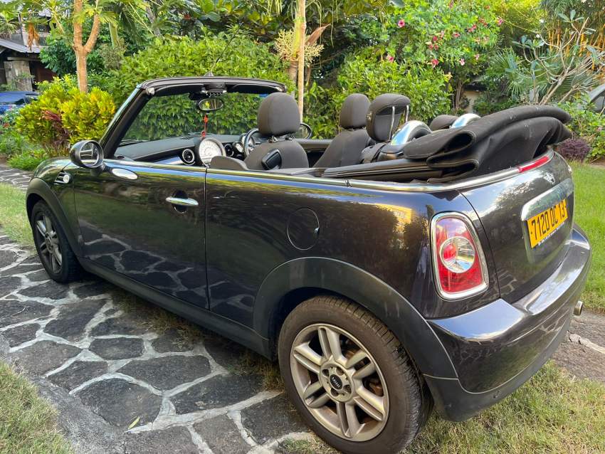 Mini Cooper Cabriolet 1598 cc - petrol - 4 - Compact cars  on Aster Vender