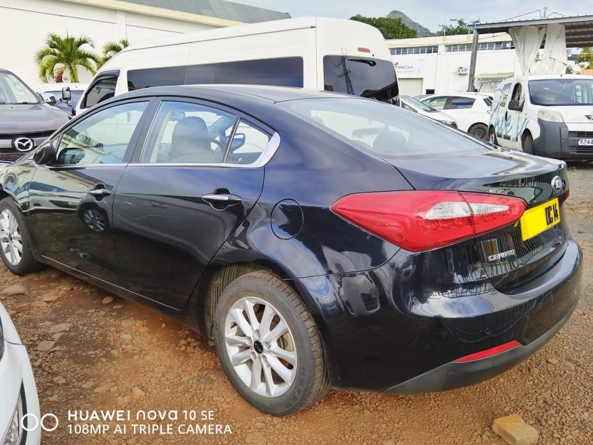 kia Cerato - 6 - Family Cars  on Aster Vender