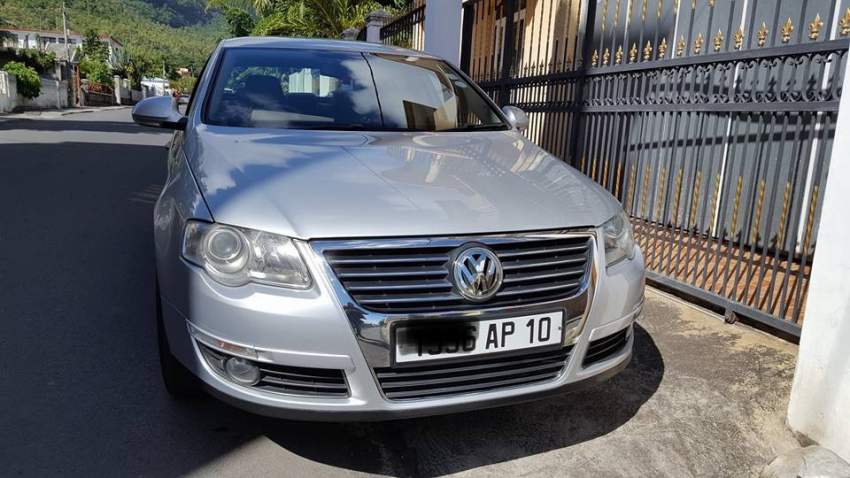 Volkswagen Passat 1400cc manual - 1 - Luxury Cars  on Aster Vender