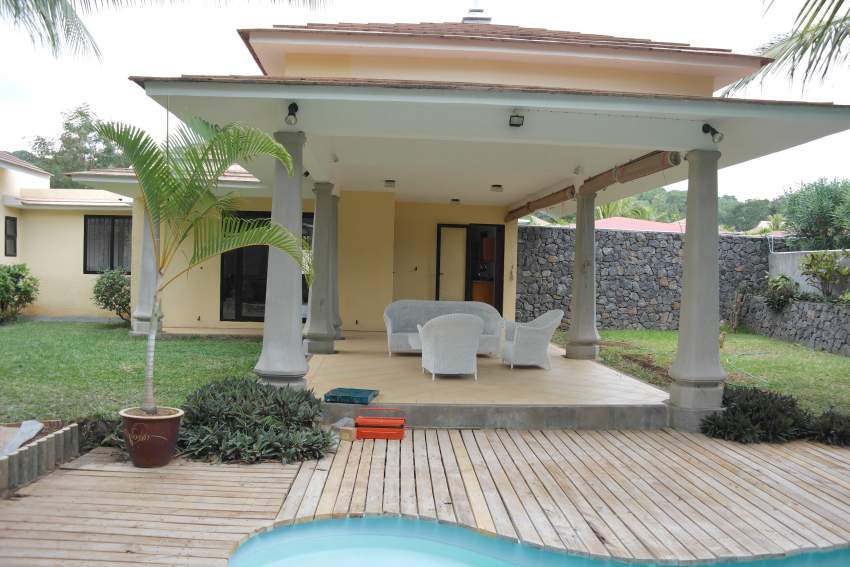 Black River beautiful family villa located in a private estate - 0 - House  on Aster Vender