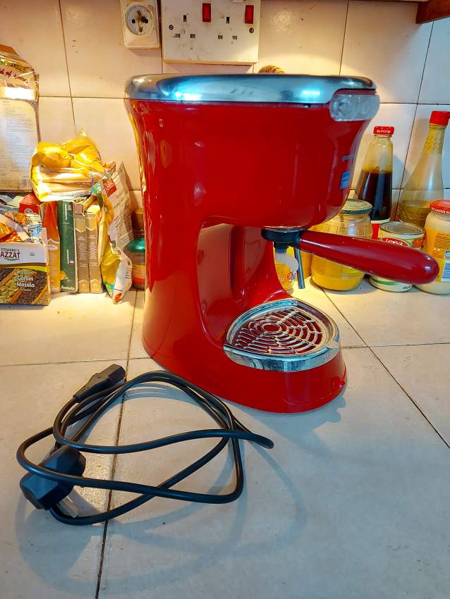 Lavazza Coffee Machine - 0 - Kitchen appliances  on Aster Vender
