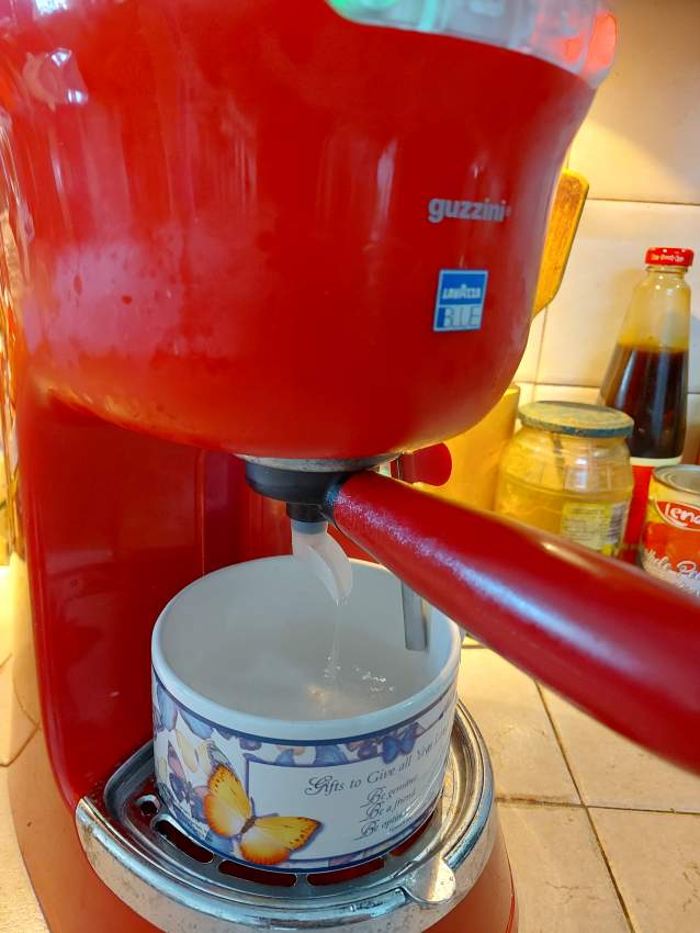 Lavazza Coffee Machine - 8 - Kitchen appliances  on Aster Vender