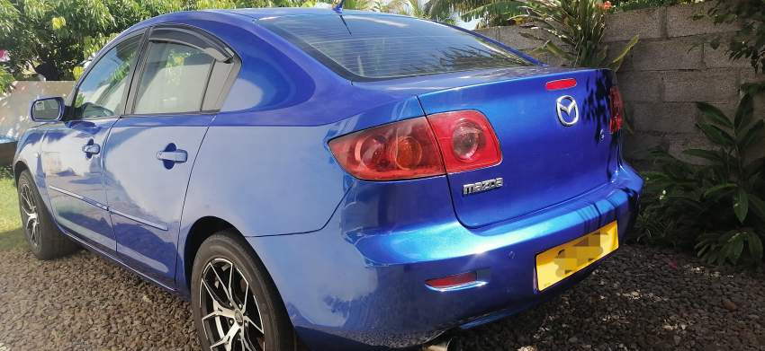 Mazda 3 - 2005 - 2 - Compact cars  on Aster Vender