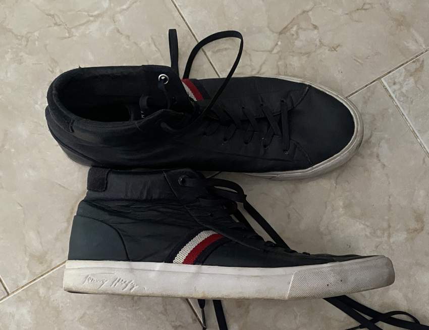 TOMMY HILFIGER CORPORATE MIDCUT LEATHER SNEAKERS(Original) on Aster Vender