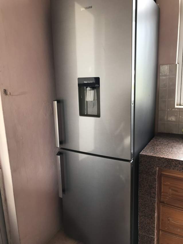 Samsung Fridge - 0 - Kitchen appliances  on Aster Vender