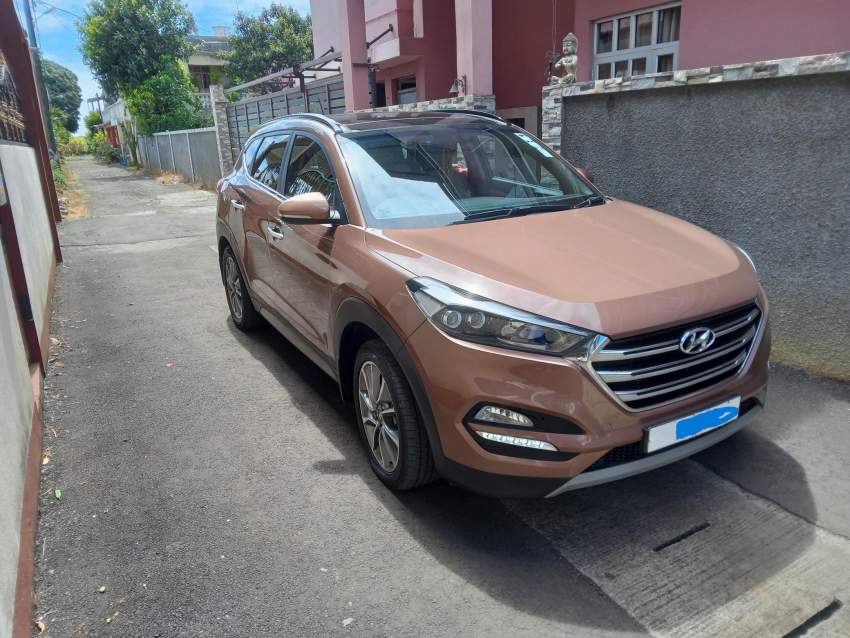 SUV HYUNDAI TUCSON GLS - 0 - SUV Cars  on Aster Vender