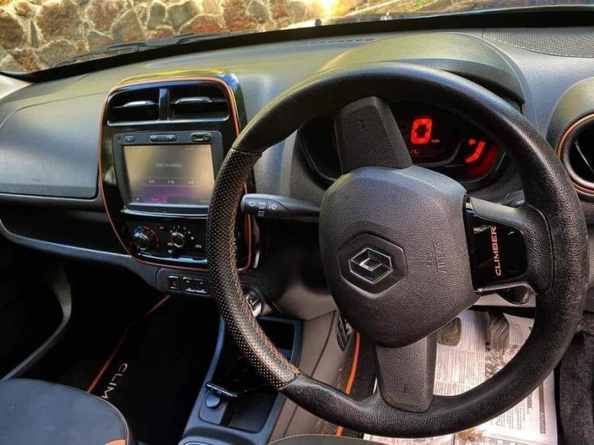 Renault Kwid Climber - 2 - Standard bus  on Aster Vender