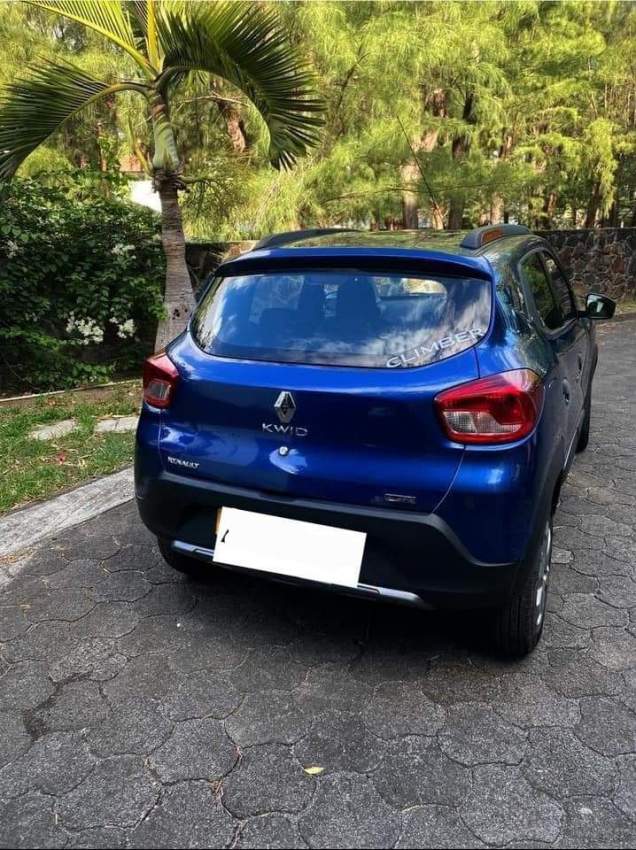 Renault Kwid Climber - 1 - Standard bus  on Aster Vender