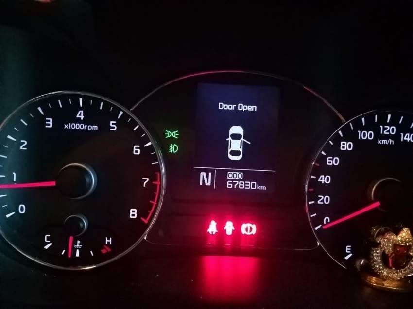 Kia Cerato 2013 with Sunroof - 2 - Luxury Cars  on Aster Vender