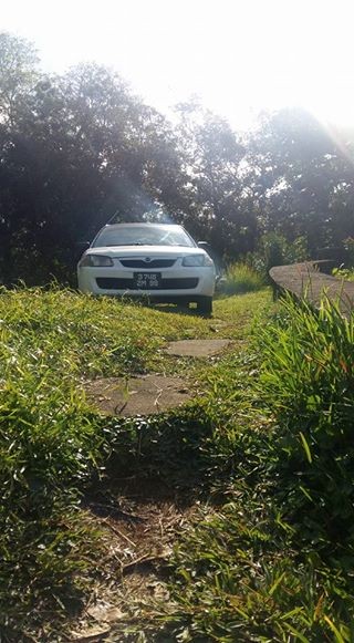 MAZDA 323 SEDAN 1999 - 8 - Family Cars  on Aster Vender