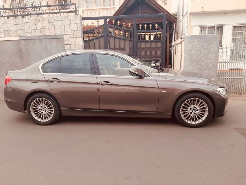 BMW 316i - 3 - Luxury Cars  on Aster Vender