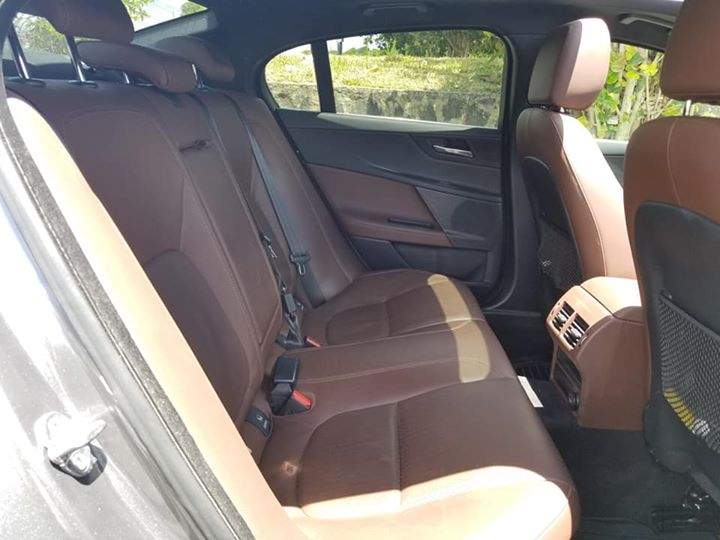 2017 Jaguar XE 25t Portfolio - 6 - Sport Cars  on Aster Vender