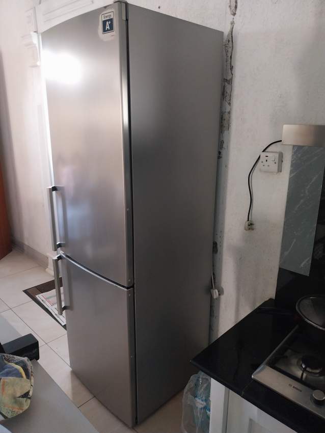 REFREGERAT0R - 0 - Kitchen appliances  on Aster Vender