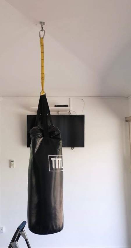 Boxing/Punching bag - 0 - Fitness & gym equipment  on Aster Vender