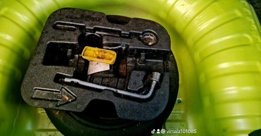 Nissan March AK13 - 1 - Family Cars  on Aster Vender