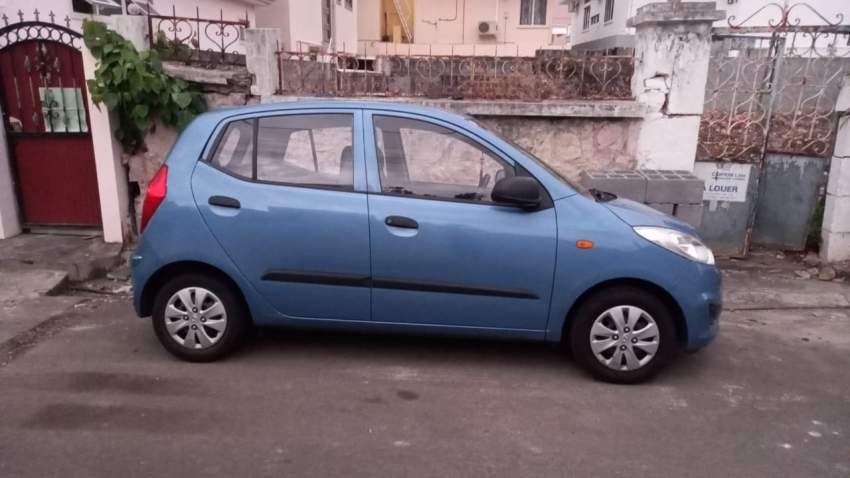 Hyundai i10 - 0 - Family Cars  on Aster Vender