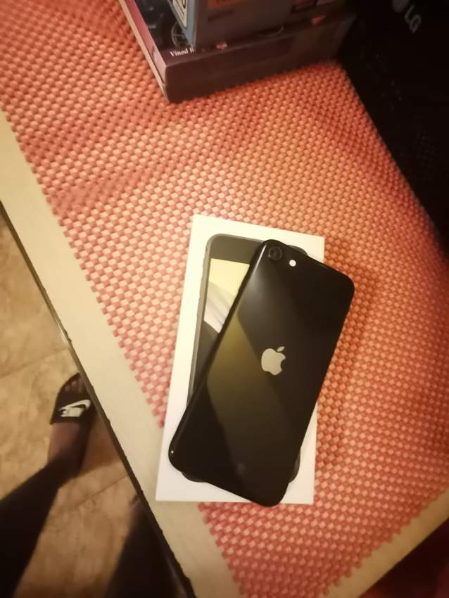 IPhone se 2021 - 0 - iPhones  on Aster Vender