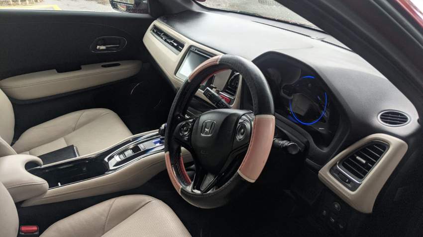 Honda Vezel - 4 - SUV Cars  on Aster Vender