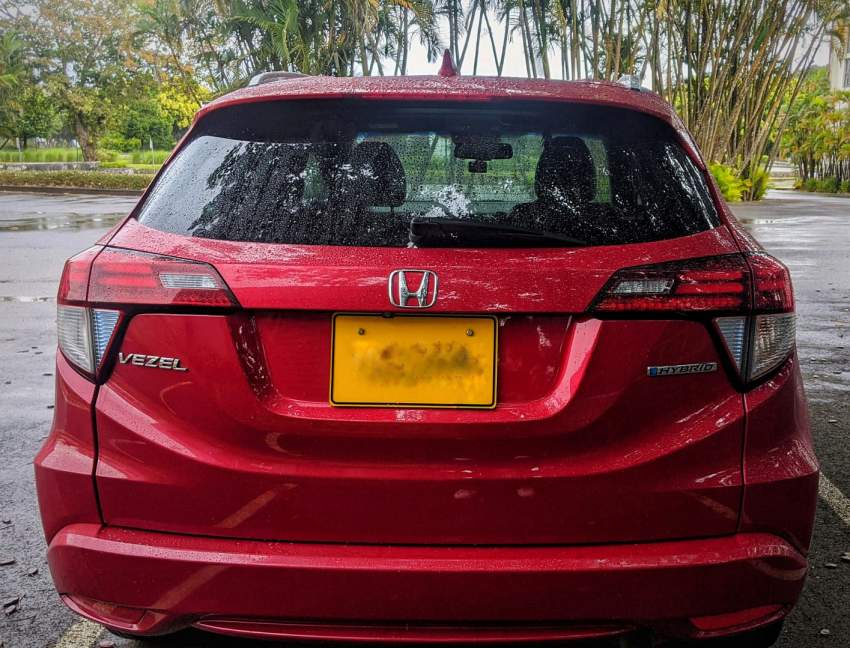 Honda Vezel - 3 - SUV Cars  on Aster Vender
