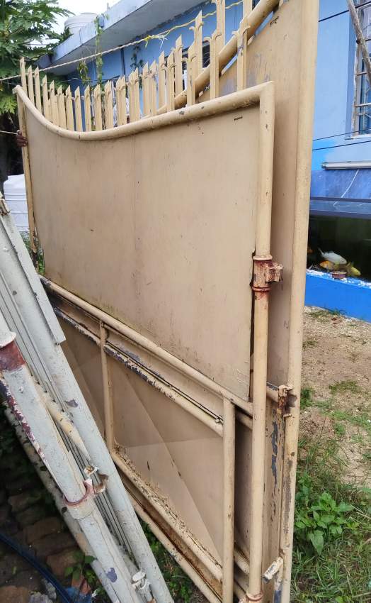 Gate on Aster Vender