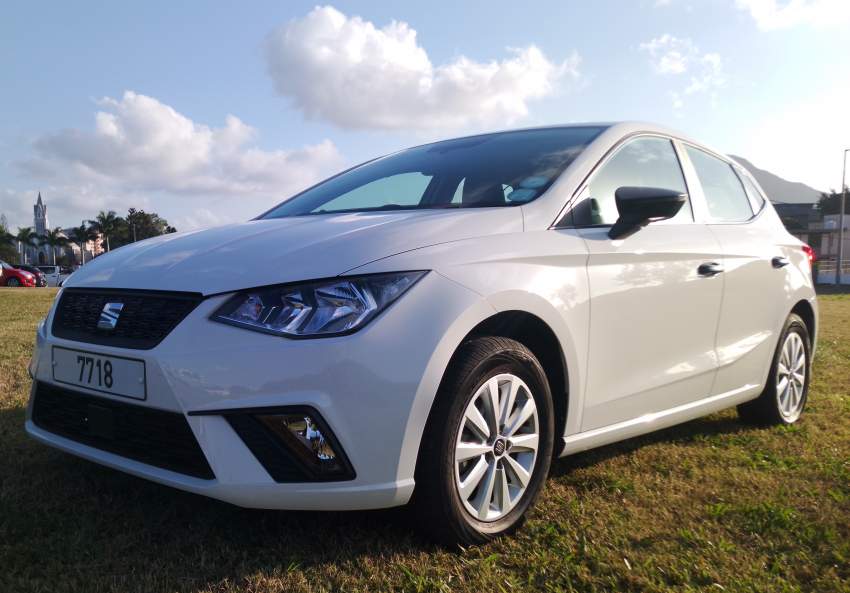 SEAT Ibiza Reference - 1 - Compact cars  on Aster Vender