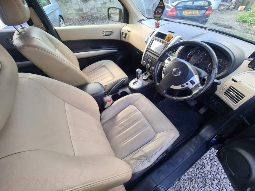 Nissan Xtrail - 4 - SUV Cars  on Aster Vender