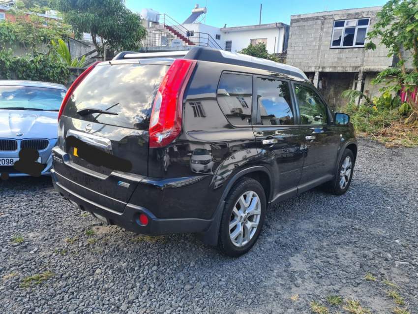 Nissan Xtrail - 3 - SUV Cars  on Aster Vender