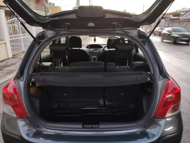 Toyota Yaris - 2 - Compact cars  on Aster Vender