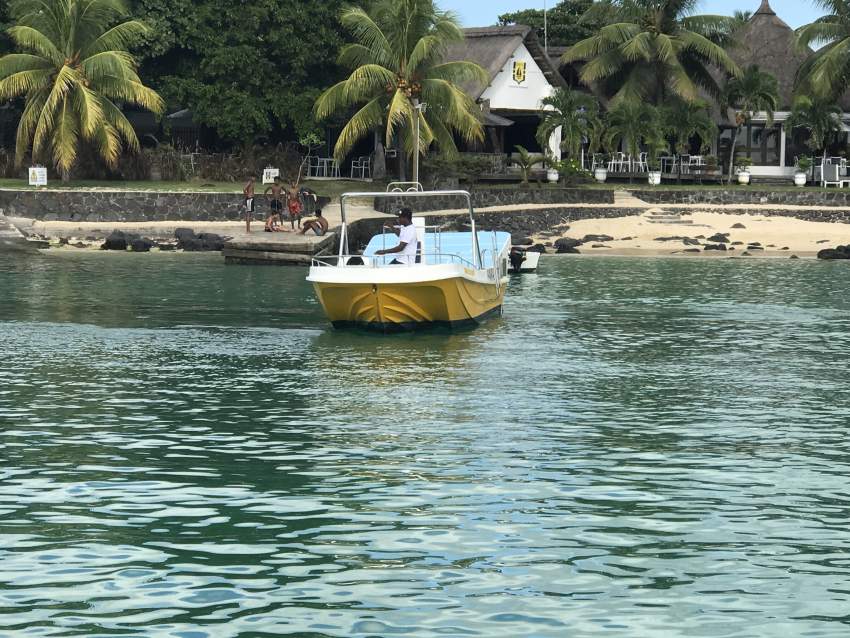 Parasailing Boat - 2 - Water sports  on Aster Vender