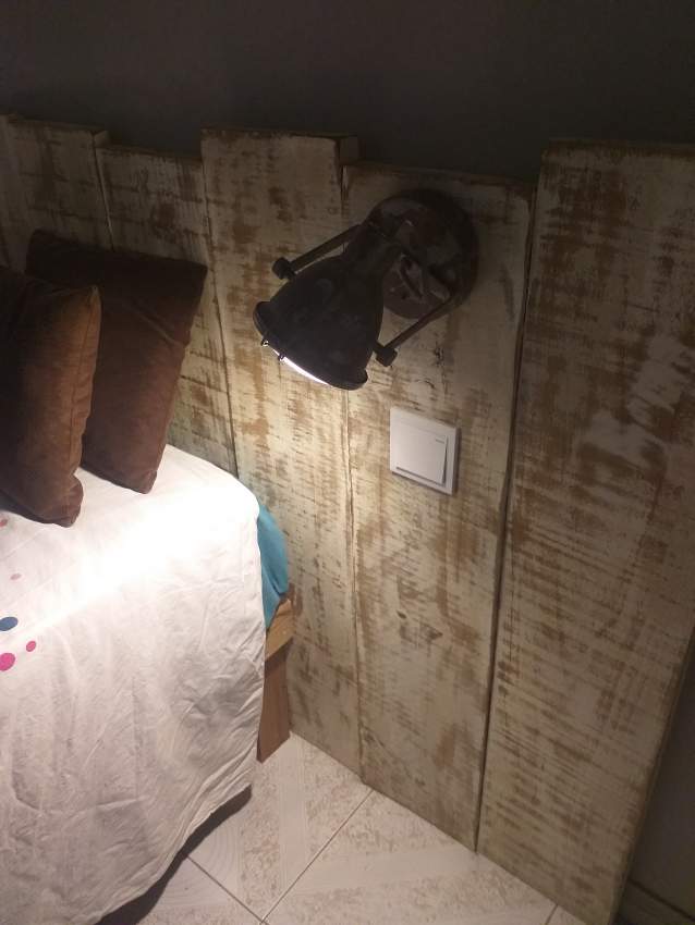 Tete de lit - 1 - Bedroom Furnitures  on Aster Vender