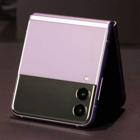 SAMSUNG GALAXY Z FLIP 3 on Aster Vender