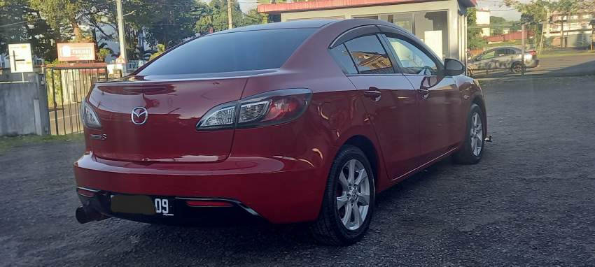 Mazda 3 2009 - 2 - Compact cars  on Aster Vender